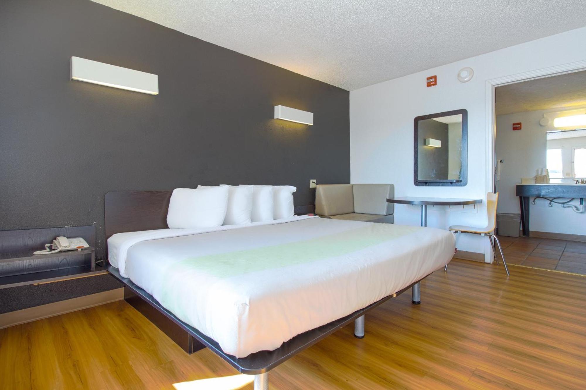 Studio Inn Extended Stay Oklahoma City Airport By Oyo Exterior foto